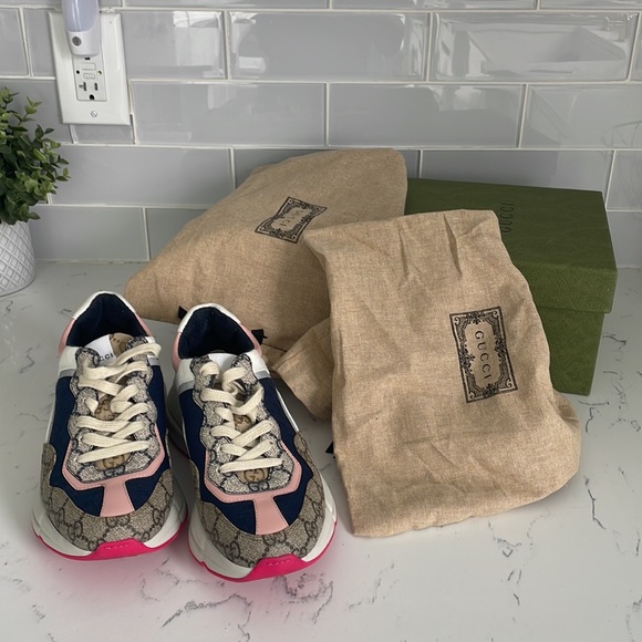 Beautiful Gucci sneakers 6.5 US 37 EUR almost like new authentic - Picture 8 of 11